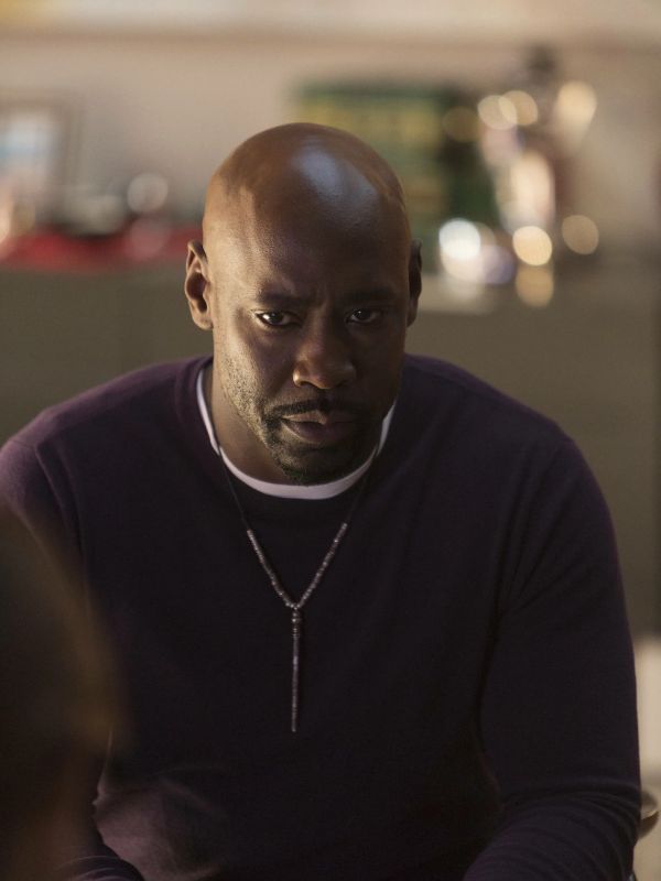 Albert Ezerzer Early Life and Education